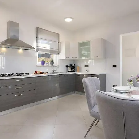 Holiday home Bellavista Radmani *
