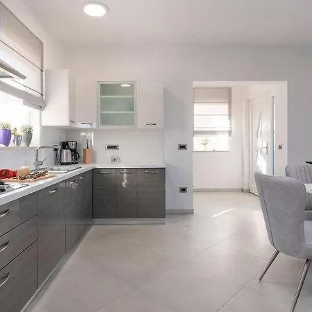 Bellavista Radmani Holiday home *